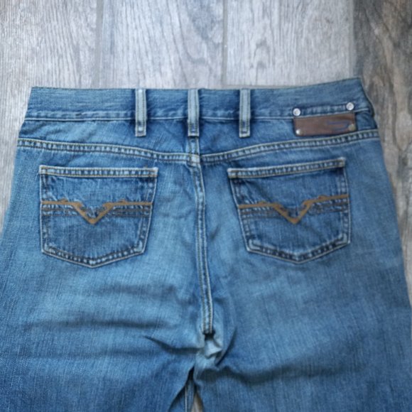 Vintage Diesel Industry Boot Cut Mid Rise Jeans Made in Italy - Picture 10 of 16